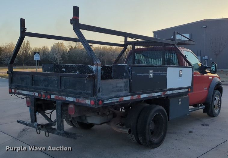 image for item OL9261 2006 Ford F450 Super Duty XL flatbed truck