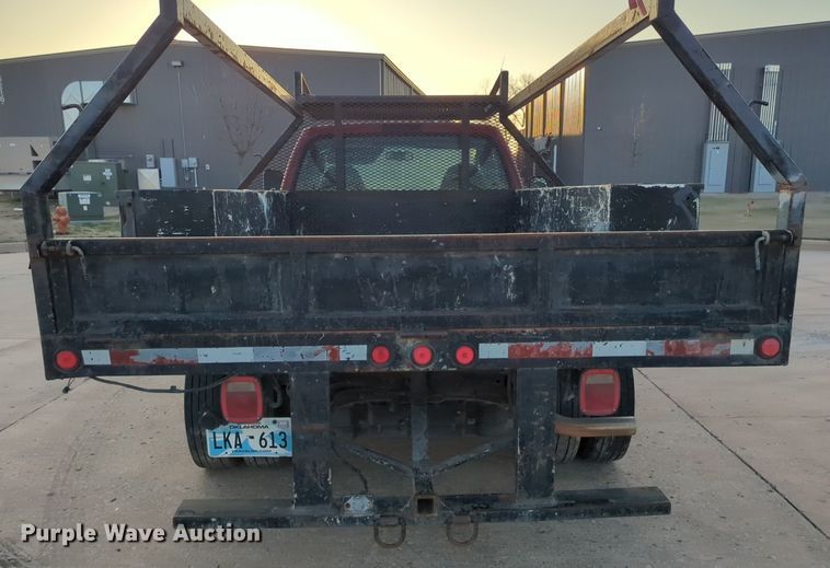 image for item OL9261 2006 Ford F450 Super Duty XL flatbed truck