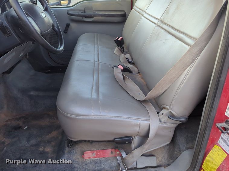 image for item OL9261 2006 Ford F450 Super Duty XL flatbed truck