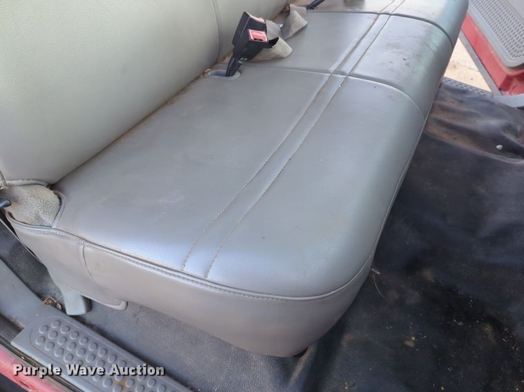 image for item OL9261 2006 Ford F450 Super Duty XL flatbed truck