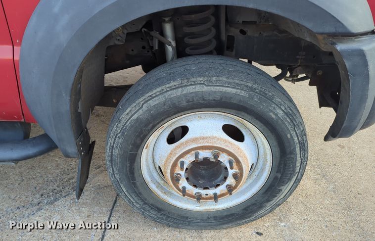 image for item OL9261 2006 Ford F450 Super Duty XL flatbed truck