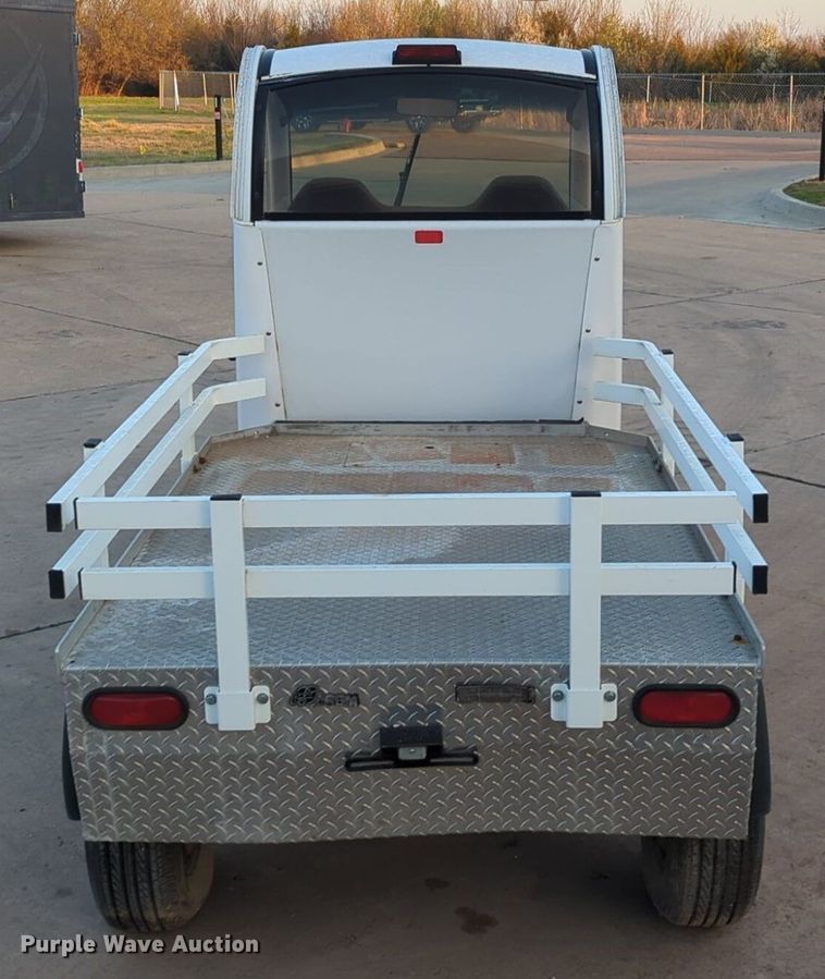 image for item OL9262 2010 GEM eL XD utility vehicle