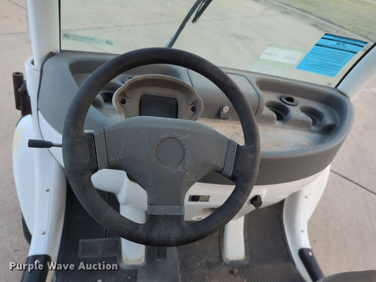 image for item OL9262 2010 GEM eL XD utility vehicle