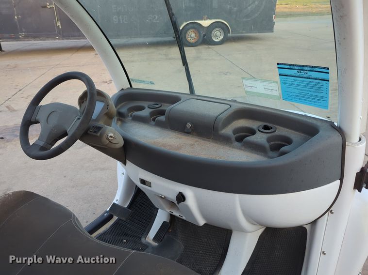 image for item OL9262 2010 GEM eL XD utility vehicle