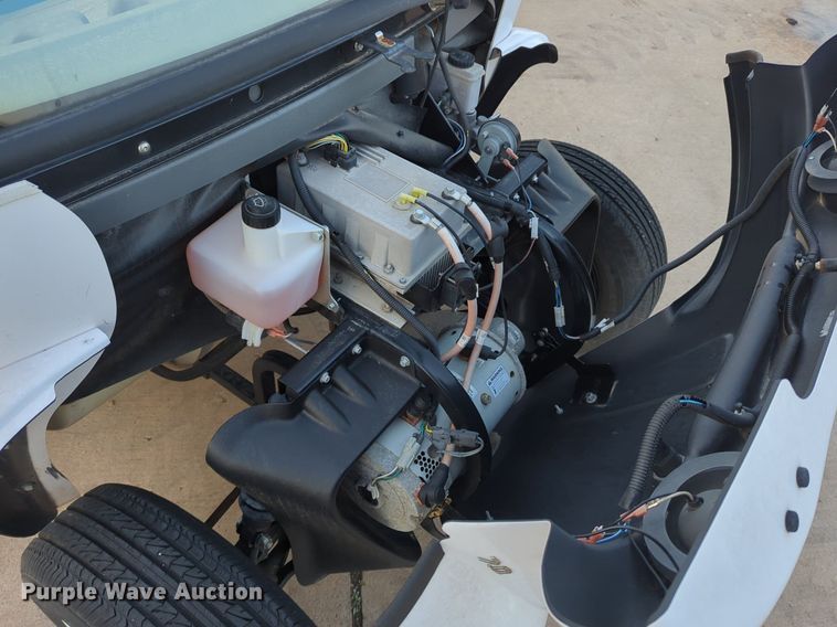 image for item OL9262 2010 GEM eL XD utility vehicle