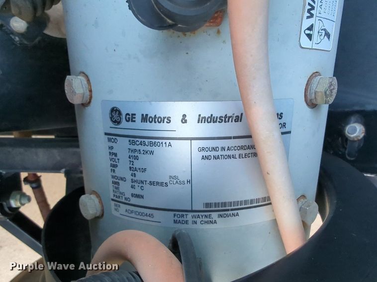 image for item OL9262 2010 GEM eL XD utility vehicle