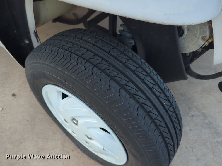 image for item OL9262 2010 GEM eL XD utility vehicle