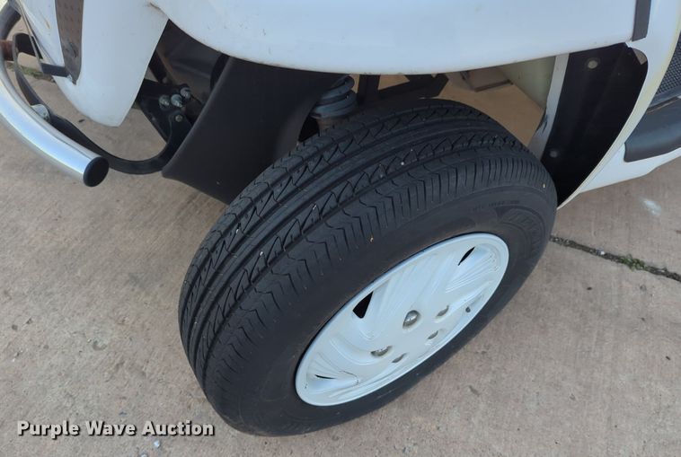 image for item OL9262 2010 GEM eL XD utility vehicle