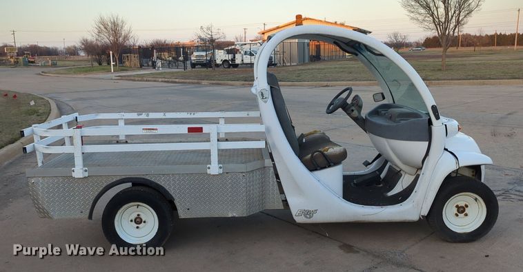 image for item OL9263 2002 GEM E825 utility vehicle