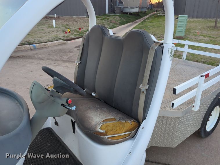 image for item OL9263 2002 GEM E825 utility vehicle