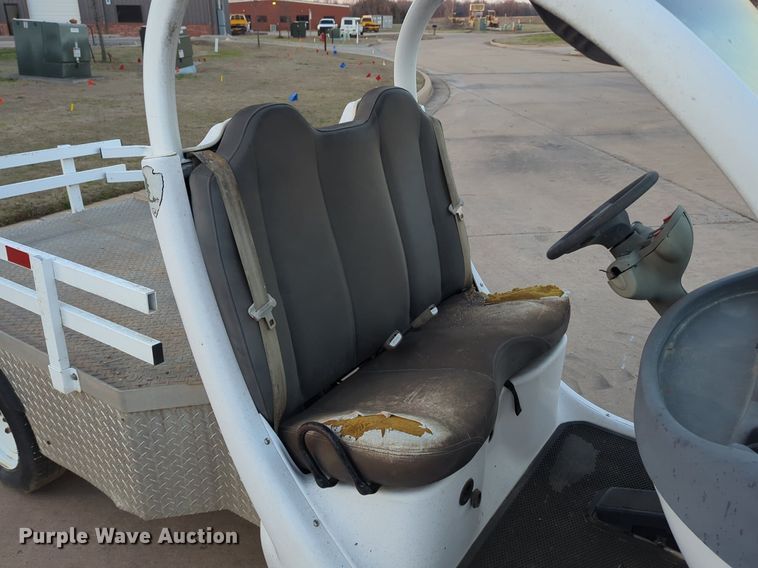 image for item OL9263 2002 GEM E825 utility vehicle