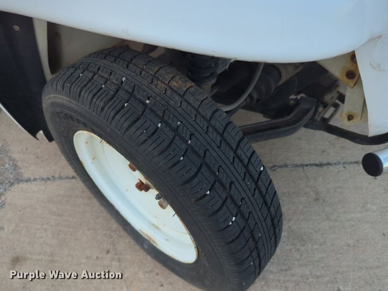 image for item OL9263 2002 GEM E825 utility vehicle