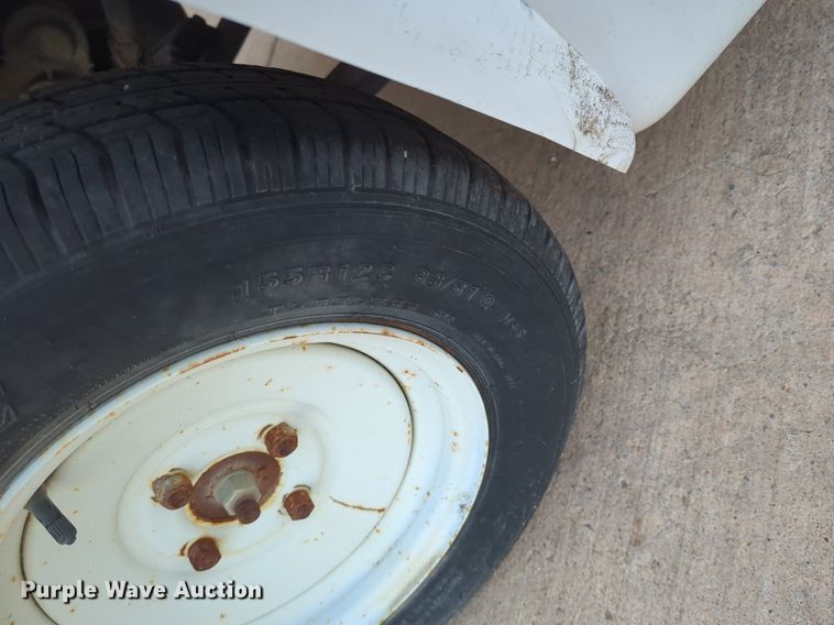 image for item OL9263 2002 GEM E825 utility vehicle