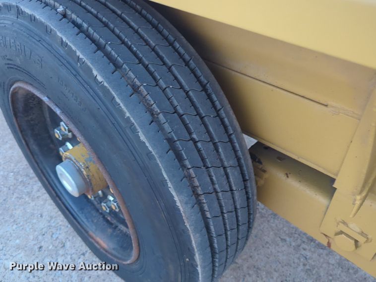 image for item OL9265 2001 Belshe T-18 equipment trailer