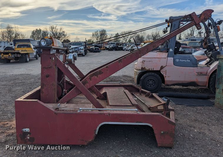 image for item OL9266 DFW 50 wrecker bed