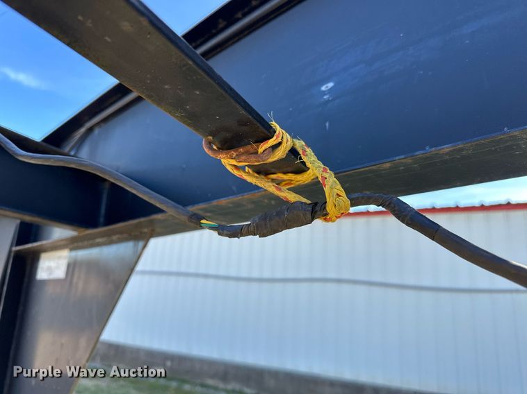 image for item OM9825 2008 MC Trailers  equipment trailer