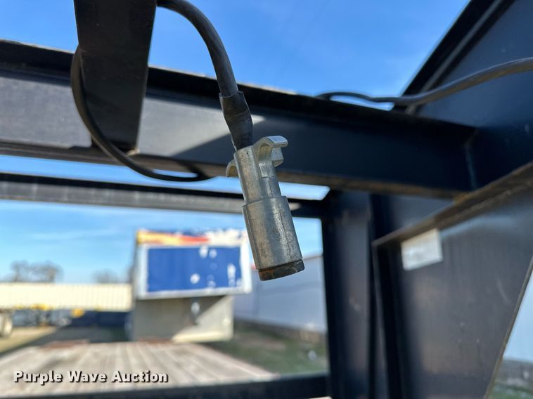 image for item OM9825 2008 MC Trailers  equipment trailer