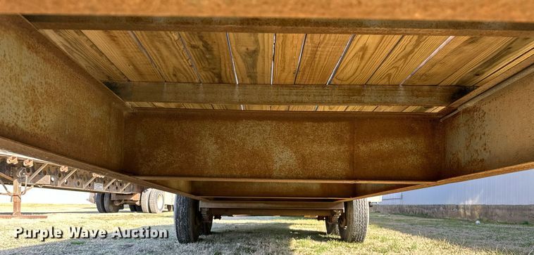 image for item OM9825 2008 MC Trailers  equipment trailer