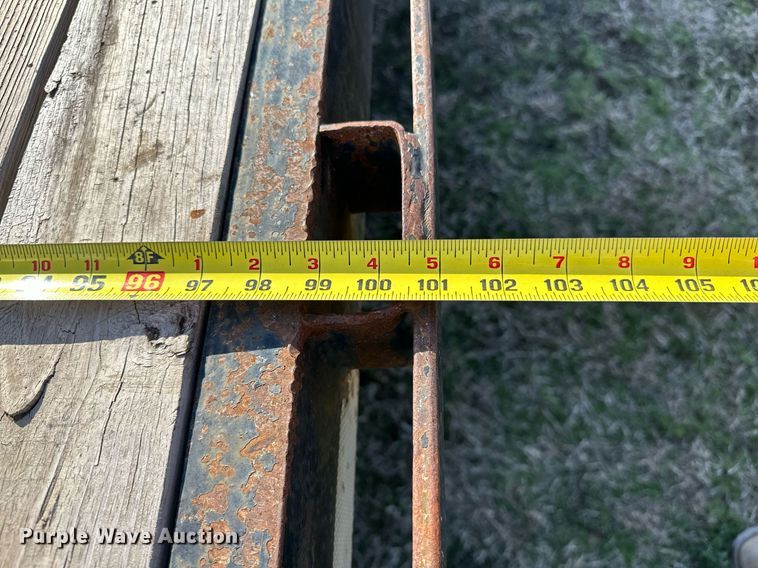 image for item OM9825 2008 MC Trailers  equipment trailer