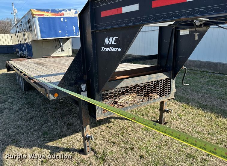 image for item OM9825 2008 MC Trailers  equipment trailer