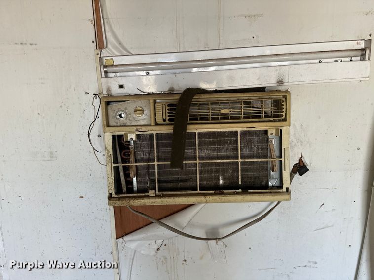 image for item OM9968 Vintage enclosed cargo trailer