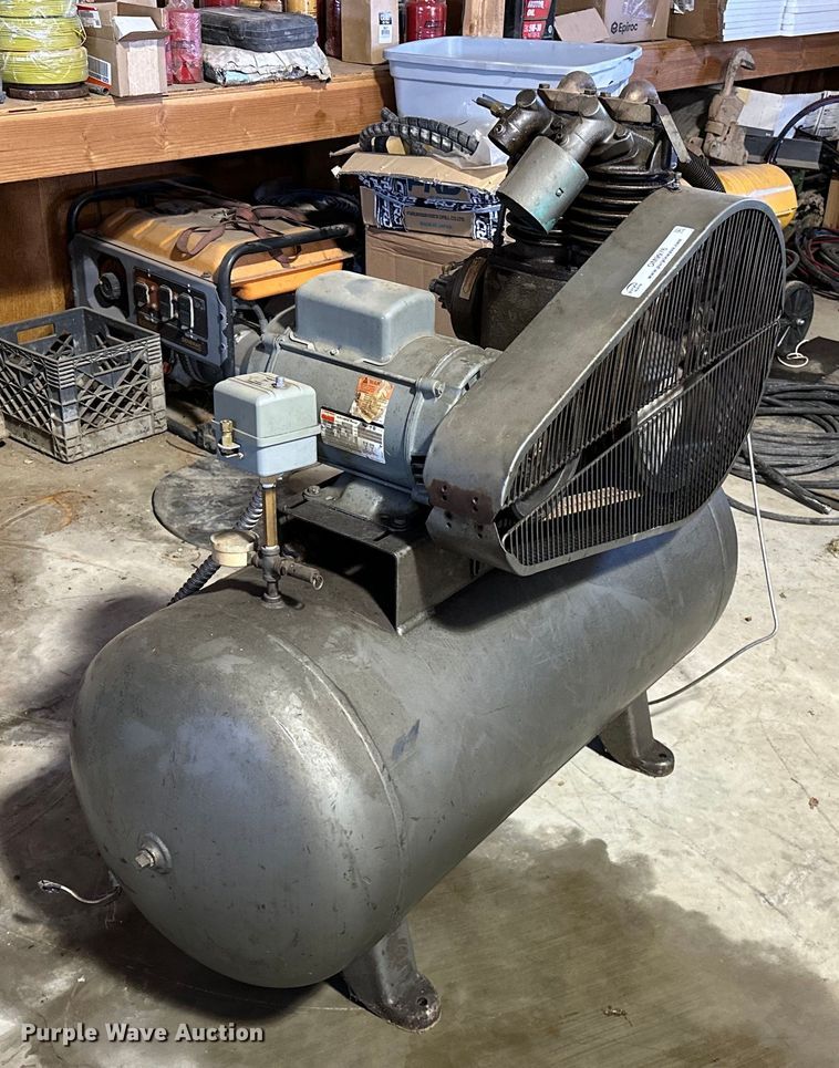 image for item OM9976 Dayton  Speedaire air compressor