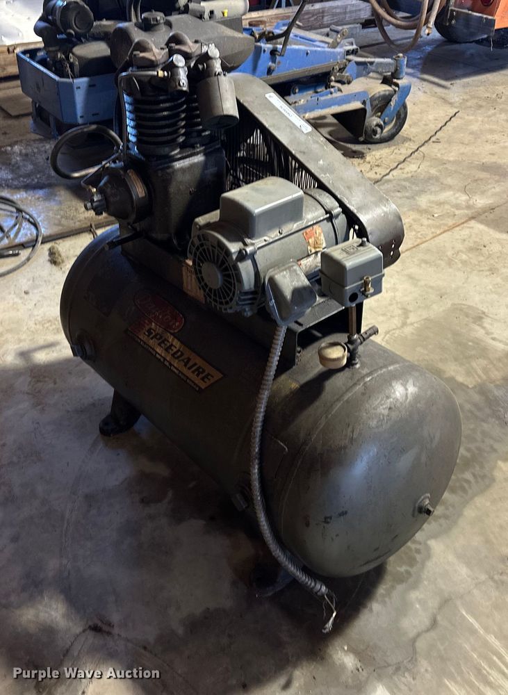 image for item OM9976 Dayton  Speedaire air compressor