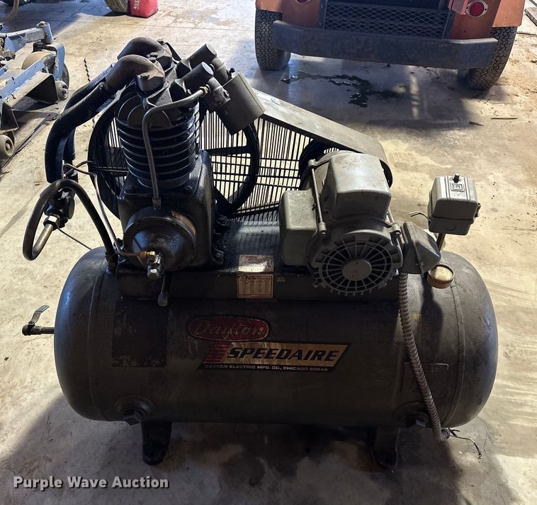 image for item OM9976 Dayton  Speedaire air compressor