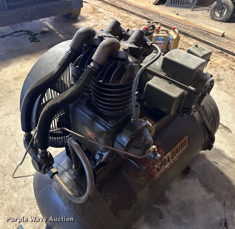image for item OM9976 Dayton  Speedaire air compressor