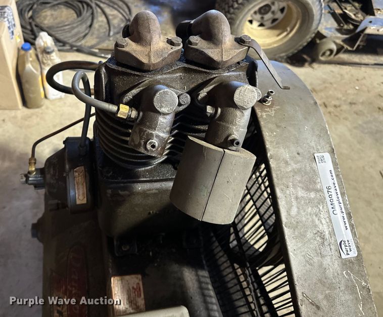 image for item OM9976 Dayton  Speedaire air compressor