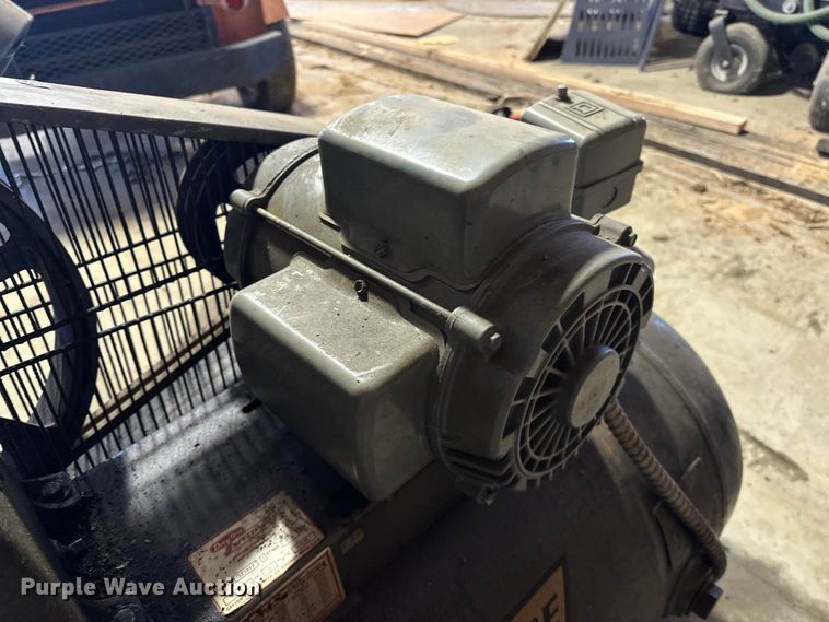 image for item OM9976 Dayton  Speedaire air compressor