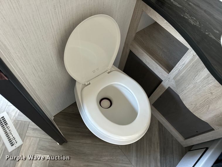 image for item OM9990 2022 Heartland  Prowler camper