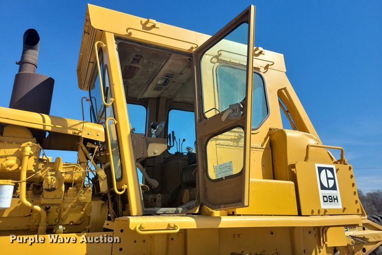 image for item DG0419 1976 Caterpillar  D9G dozer