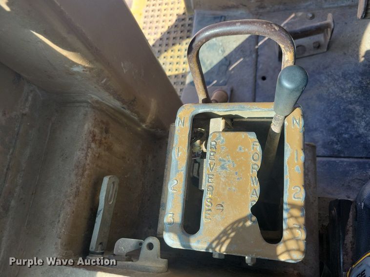 image for item DG0419 1976 Caterpillar  D9G dozer