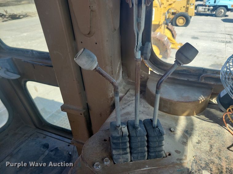 image for item DG0419 1976 Caterpillar  D9G dozer