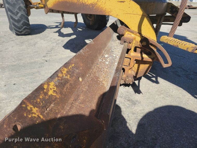 image for item DG0420 1984 Caterpillar  140G motor grader