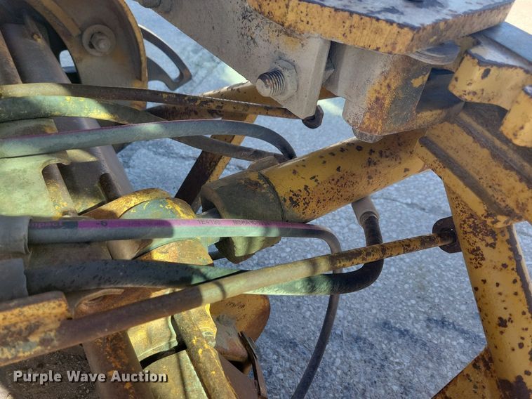 image for item DG0420 1984 Caterpillar  140G motor grader