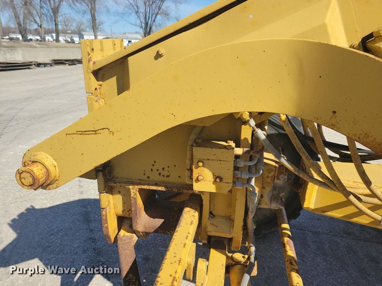 image for item DG0420 1984 Caterpillar  140G motor grader