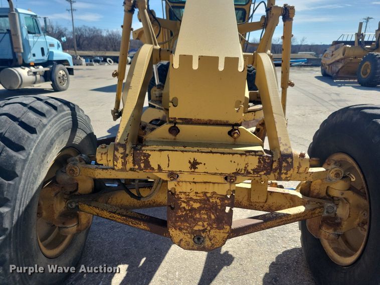 image for item DG0420 1984 Caterpillar  140G motor grader