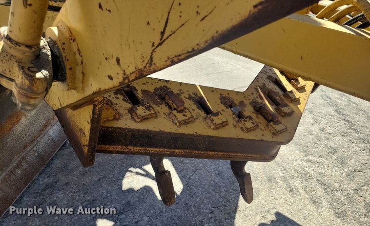 image for item DG0420 1984 Caterpillar  140G motor grader