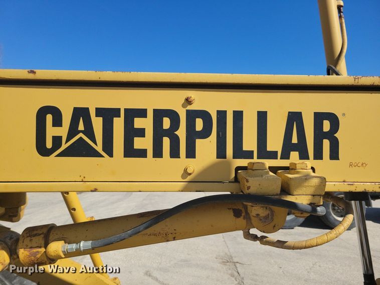 image for item DG0420 1984 Caterpillar  140G motor grader