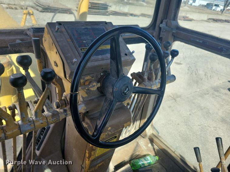 image for item DG0420 1984 Caterpillar  140G motor grader