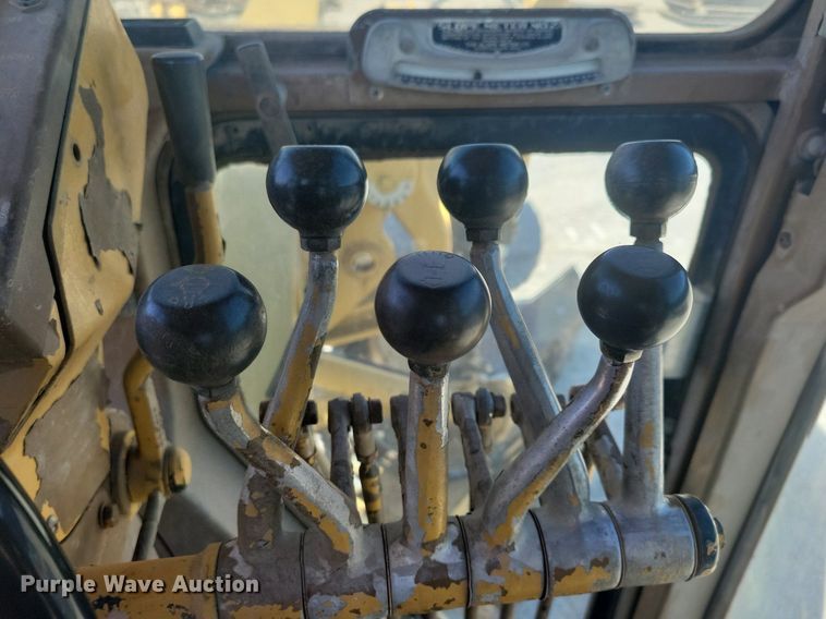 image for item DG0420 1984 Caterpillar  140G motor grader