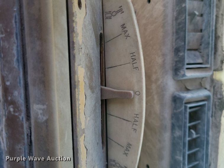 image for item DG0420 1984 Caterpillar  140G motor grader