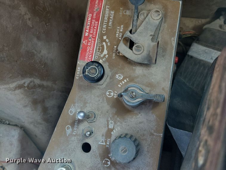 image for item DG0420 1984 Caterpillar  140G motor grader