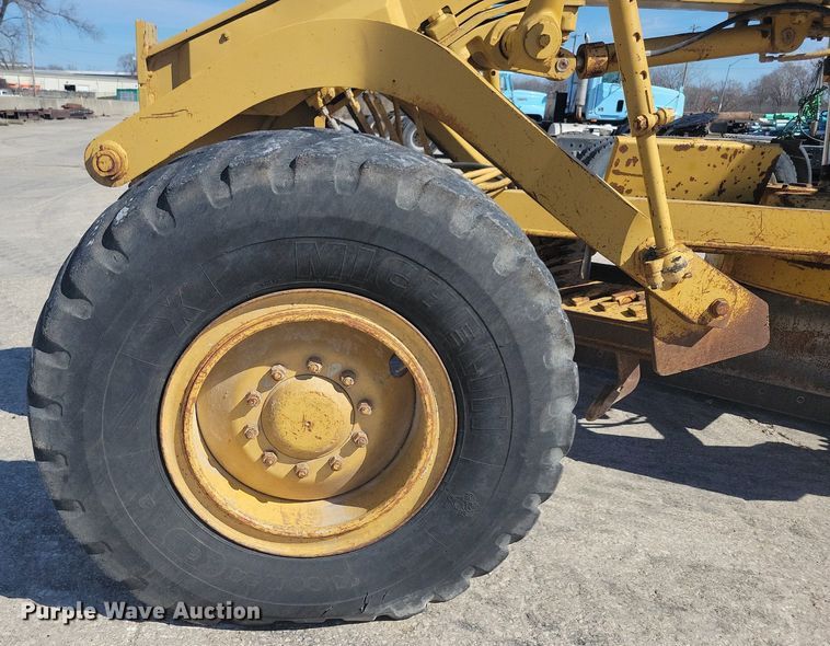 image for item DG0420 1984 Caterpillar  140G motor grader