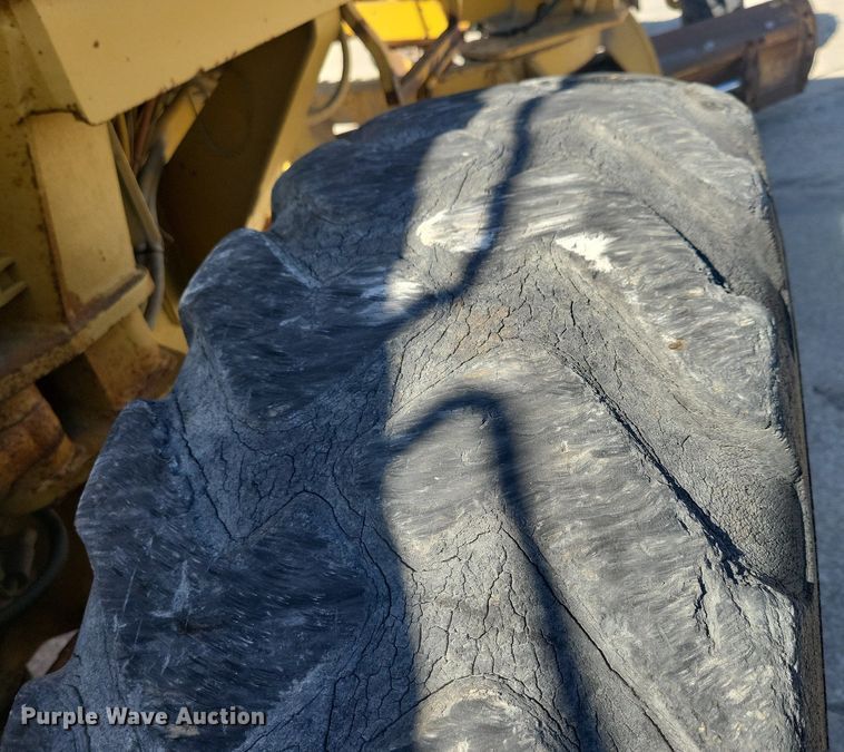 image for item DG0420 1984 Caterpillar  140G motor grader