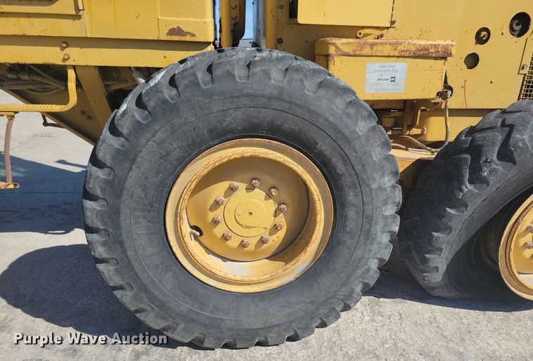 image for item DG0420 1984 Caterpillar  140G motor grader