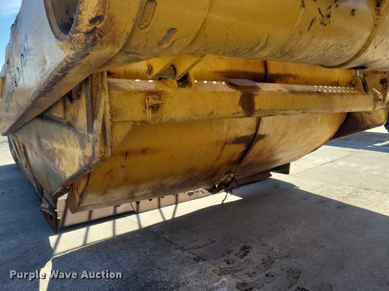 image for item DG0421 Caterpillar 463F scraper