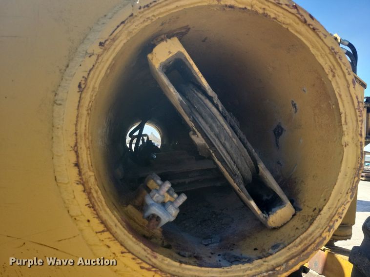 image for item DG0421 Caterpillar 463F scraper